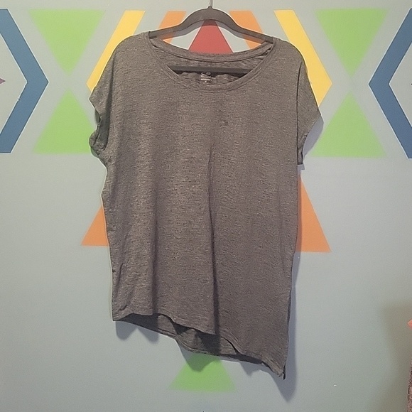 Champion Tops - Champion Duodry Women's Gray Asymmetrical Short Sleeve Size Medium